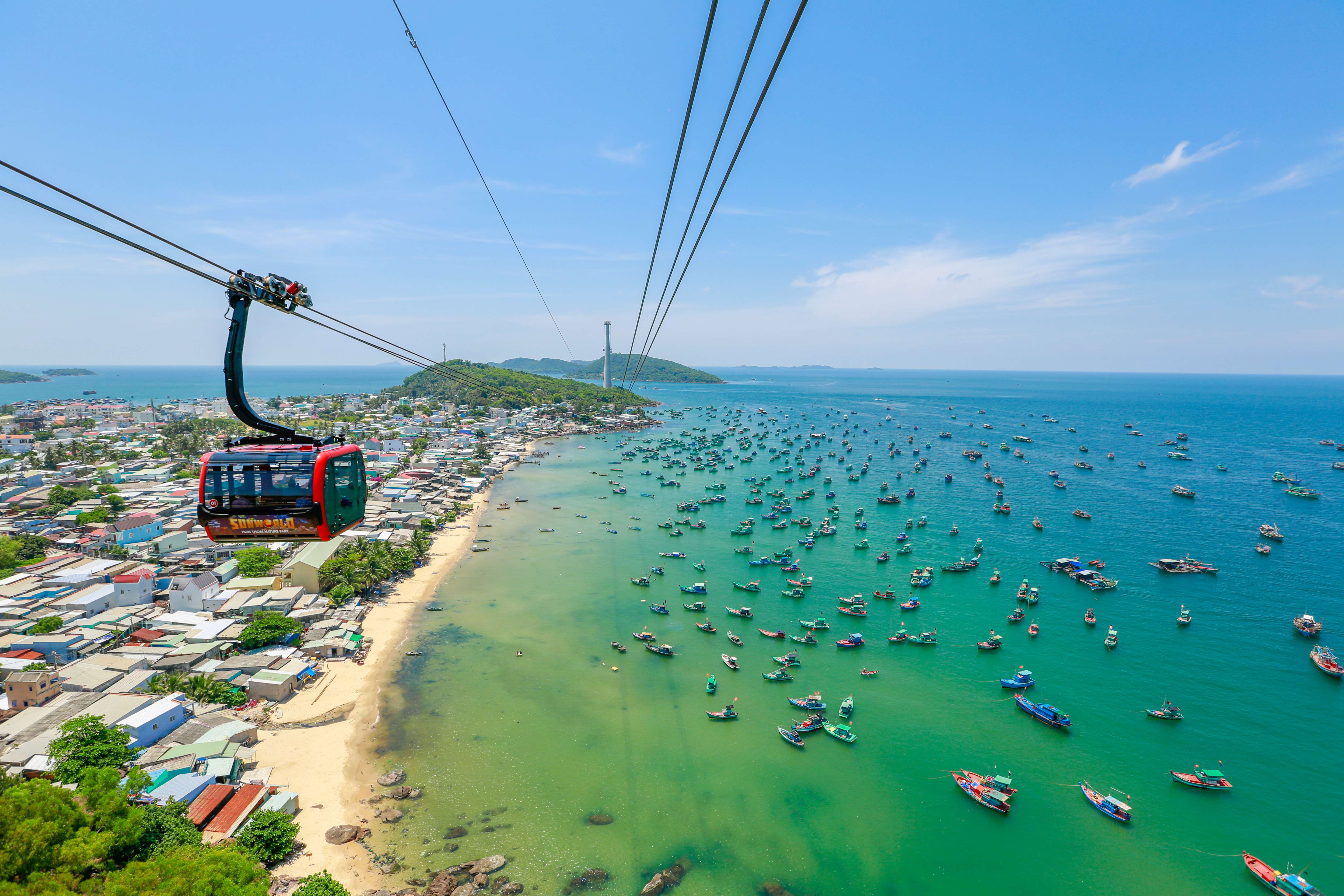 Tour Phú Quốc: Grandworld - Cáp treo Hòn Thơm - Sunset Town - Cầu Hôn - Công ty TNHH Du lịch Đất Phan